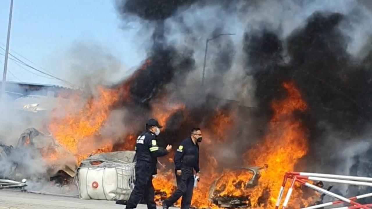 Meksika'da kamyon 6 aracı biçti: 19 ölü, 3 yaralı