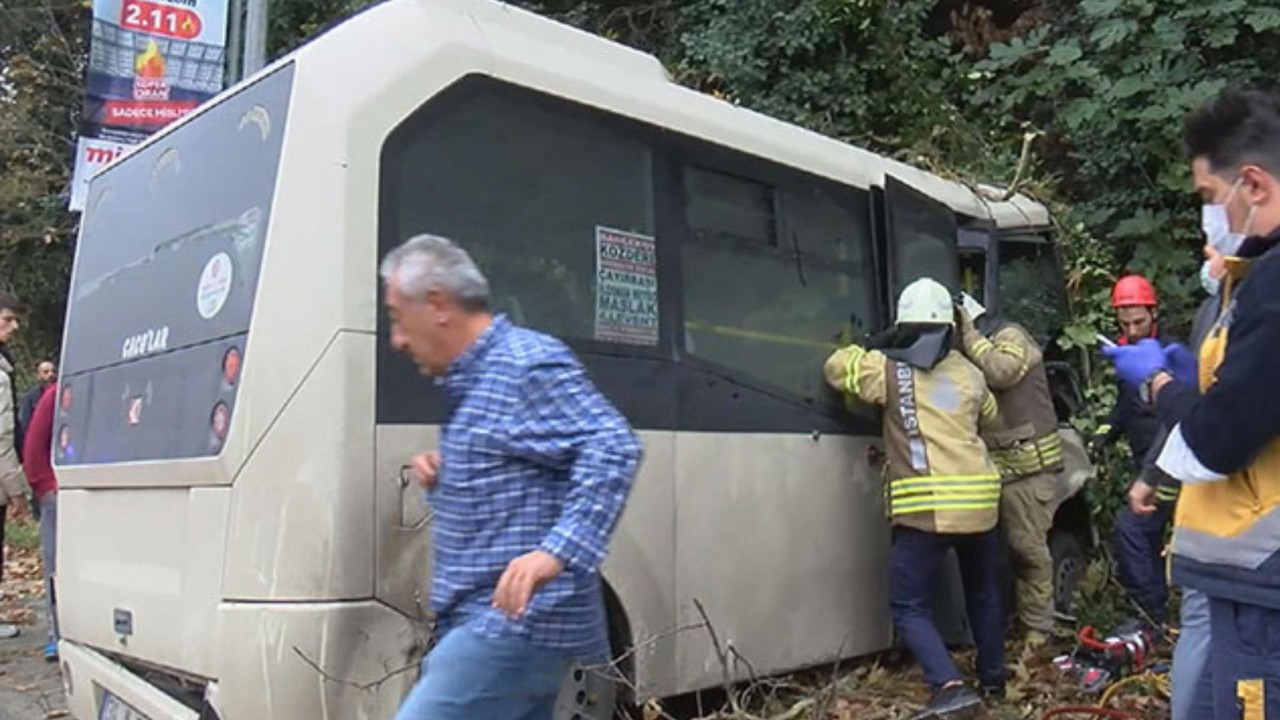 Sarıyer'de yolcu minibüsü kaza yaptı: Can pazarı yaşandı