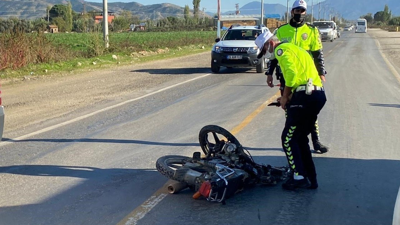 Hafriyat kamyonuna çarpan motosiklet sürücüsü hayatını kaybetti