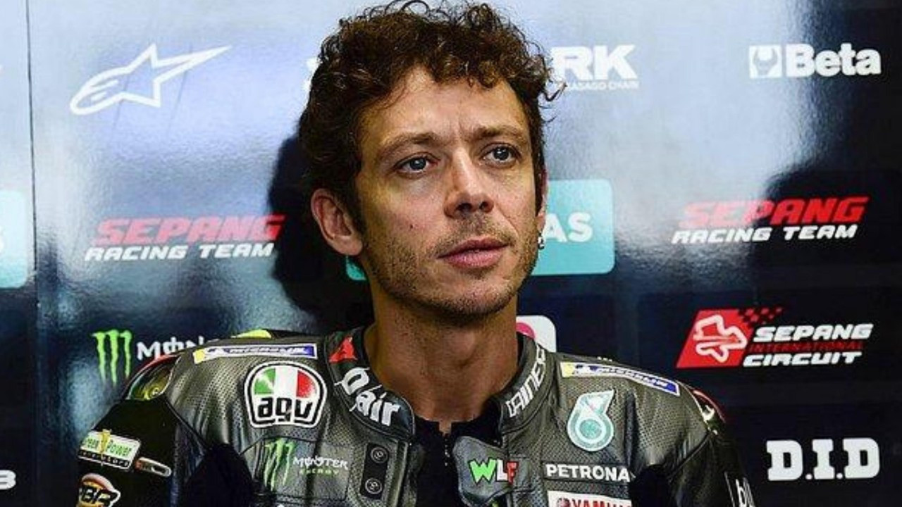 MotoGP'nin Efsane İsmi Valentino Rossi pistlere veda etti