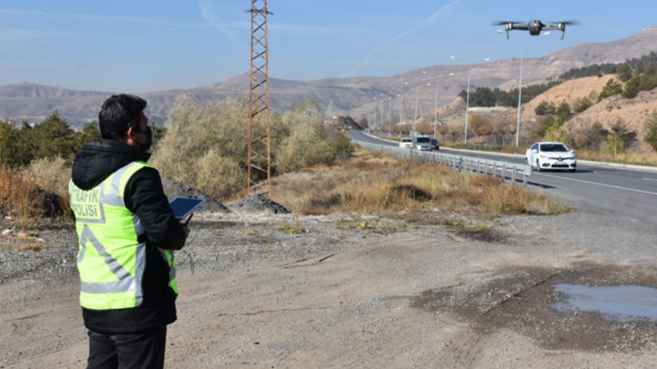 Sivas'ta dronlu 'emniyet kemeri' uygulaması