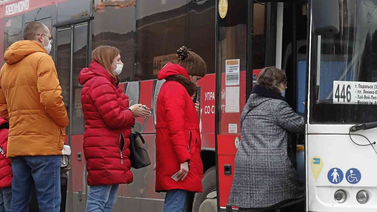 Rusya korona salgınında günlük bin 254 can kaybıyla rekor tazeledi