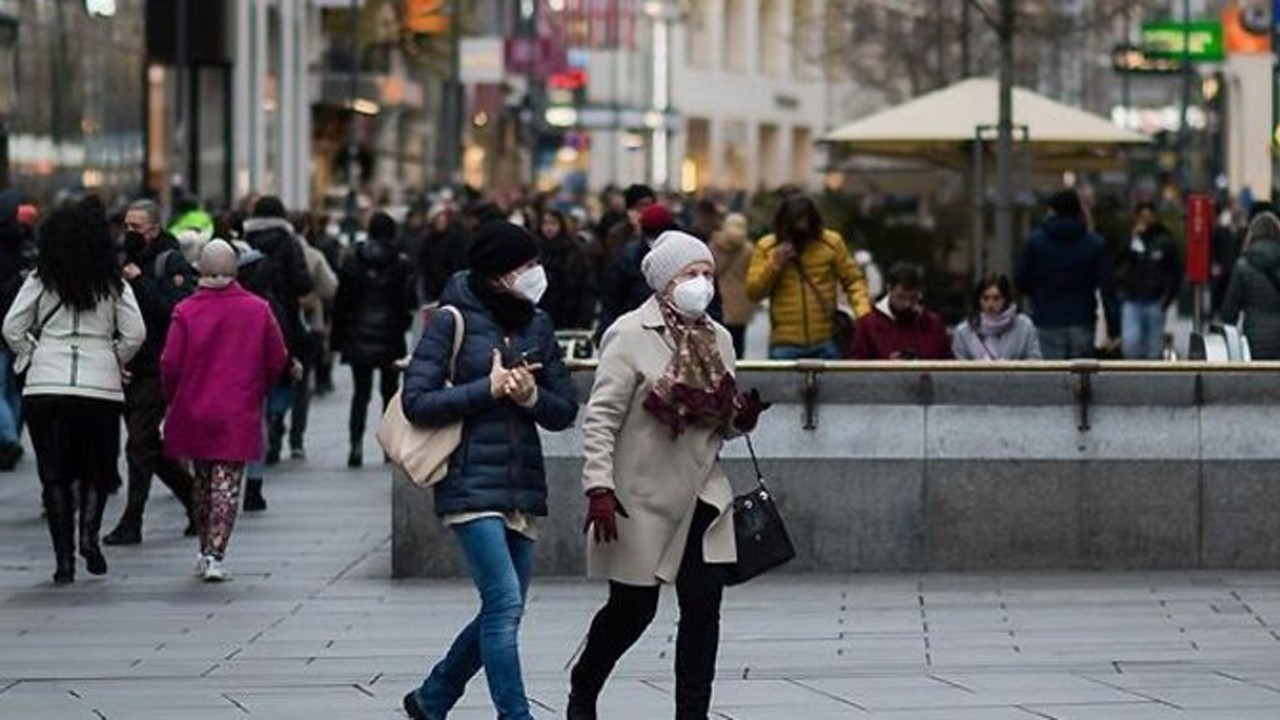 Avusturya'da 20 gün sokağa çıkma yasağı