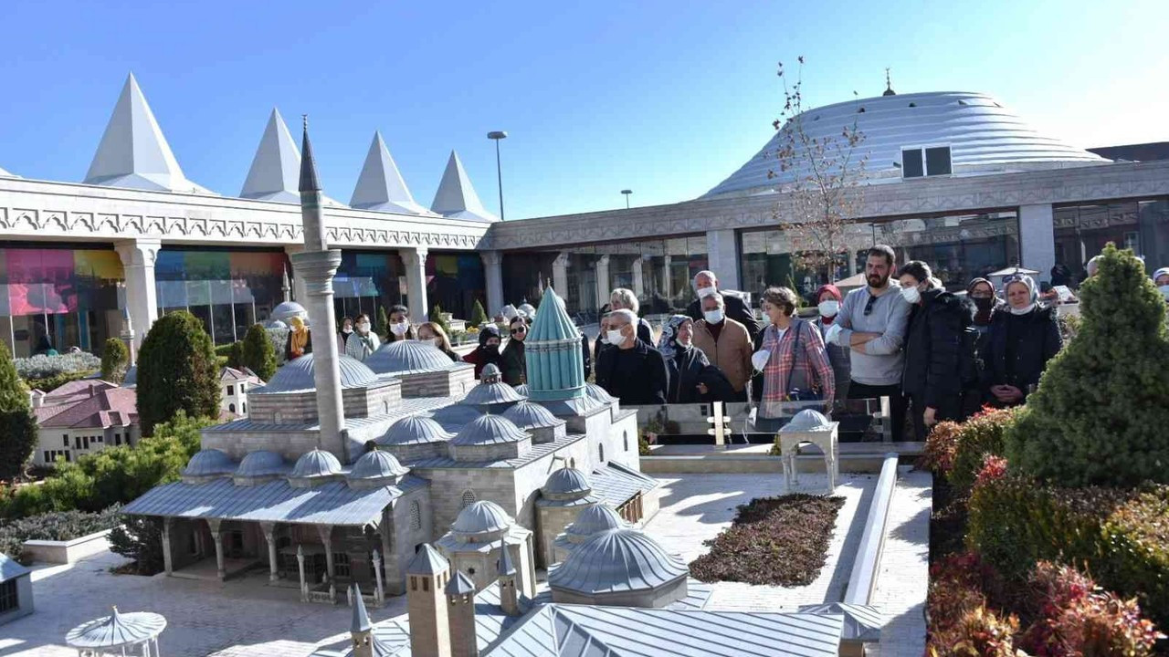Konya Panorama Müzesi Hazreti Mevlana dostlarıyla dolup taşıyor