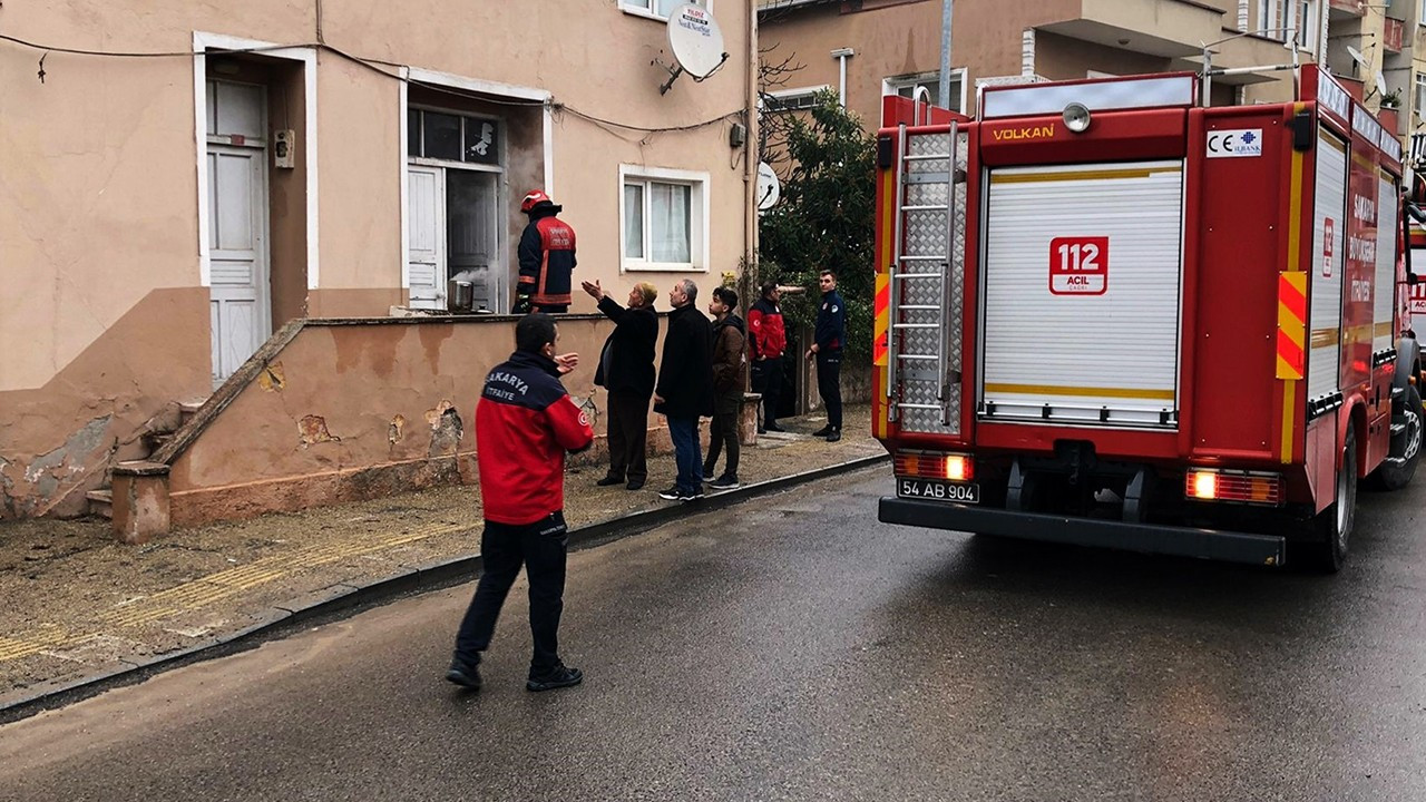 Ocakta unutulan yemek paniğe neden oldu