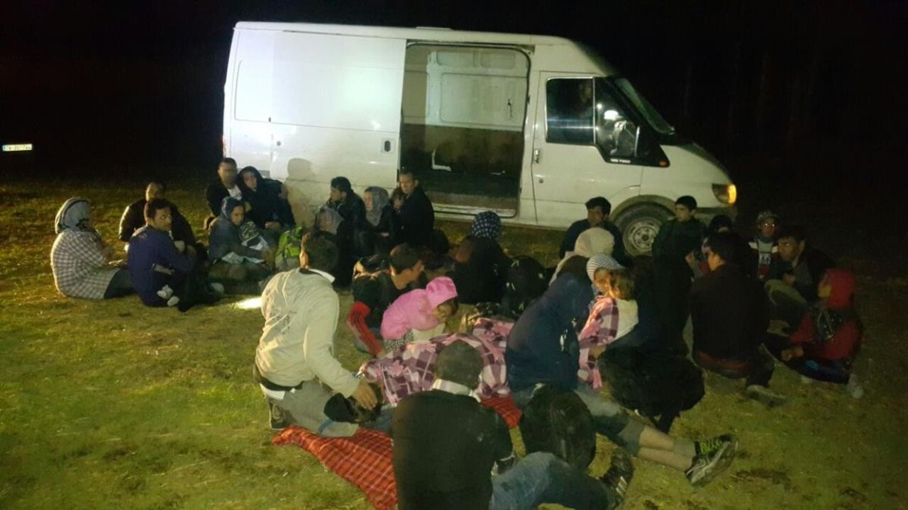 Iğdır’da göçmen kaçakçılığı: 118 düzensiz göçmen yakalandı