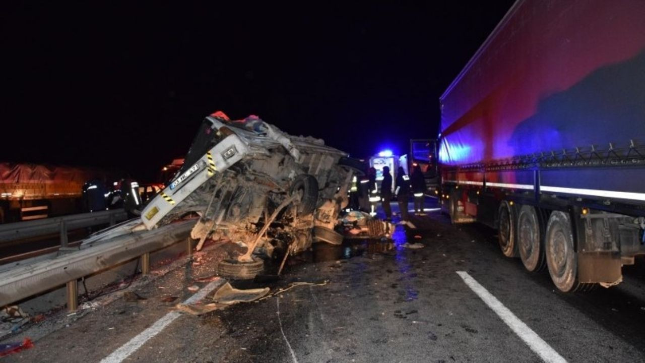 Konya'da feci kaza! Anne ve kızı öldü, 5 yaralı