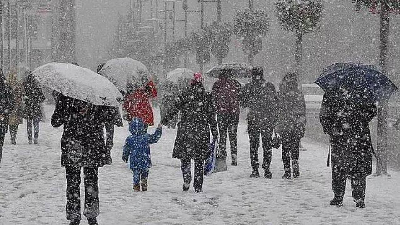 İstanbul’a Kar Geliyor: Meteorolojiden Marmara İçin Kar Uyarısı