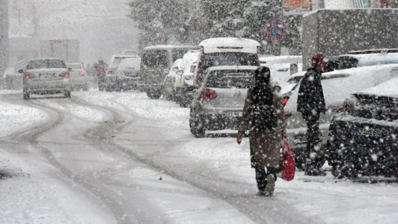 Meteoroloji'den flaş uyarı! Sıcaklıklar düşüyor kar geri geliyor!