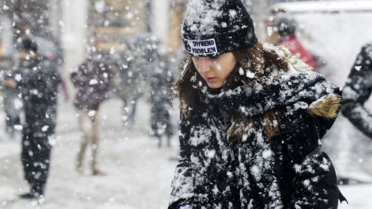 İstanbul'a kar yağışı uyarısı! Meteoroloji'den yeni hava durumu raporu... İstanbul'da karın görüleceği günler belli oldu