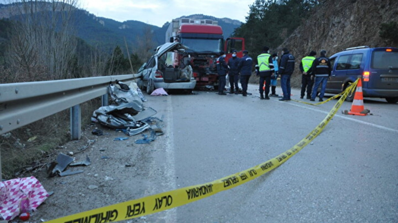 Bolu'da feci kaza: Aynı aileden 4 kişi hayatını kaybetti