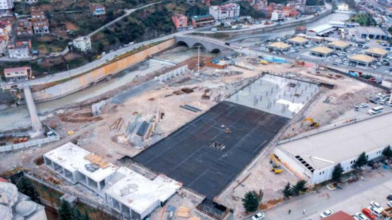 Trabzon'un yeni otogar inşaatında çalışmalar devam ediyor