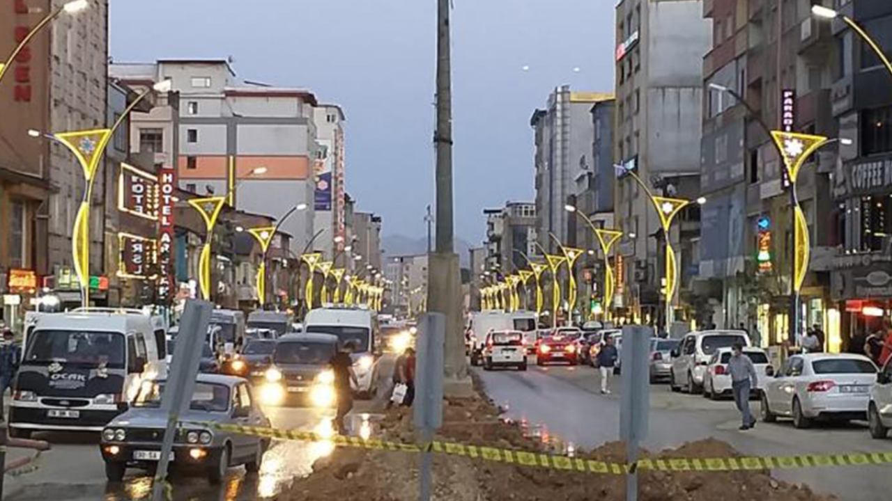 İran'daki deprem Yüksekova'da da hissedildi