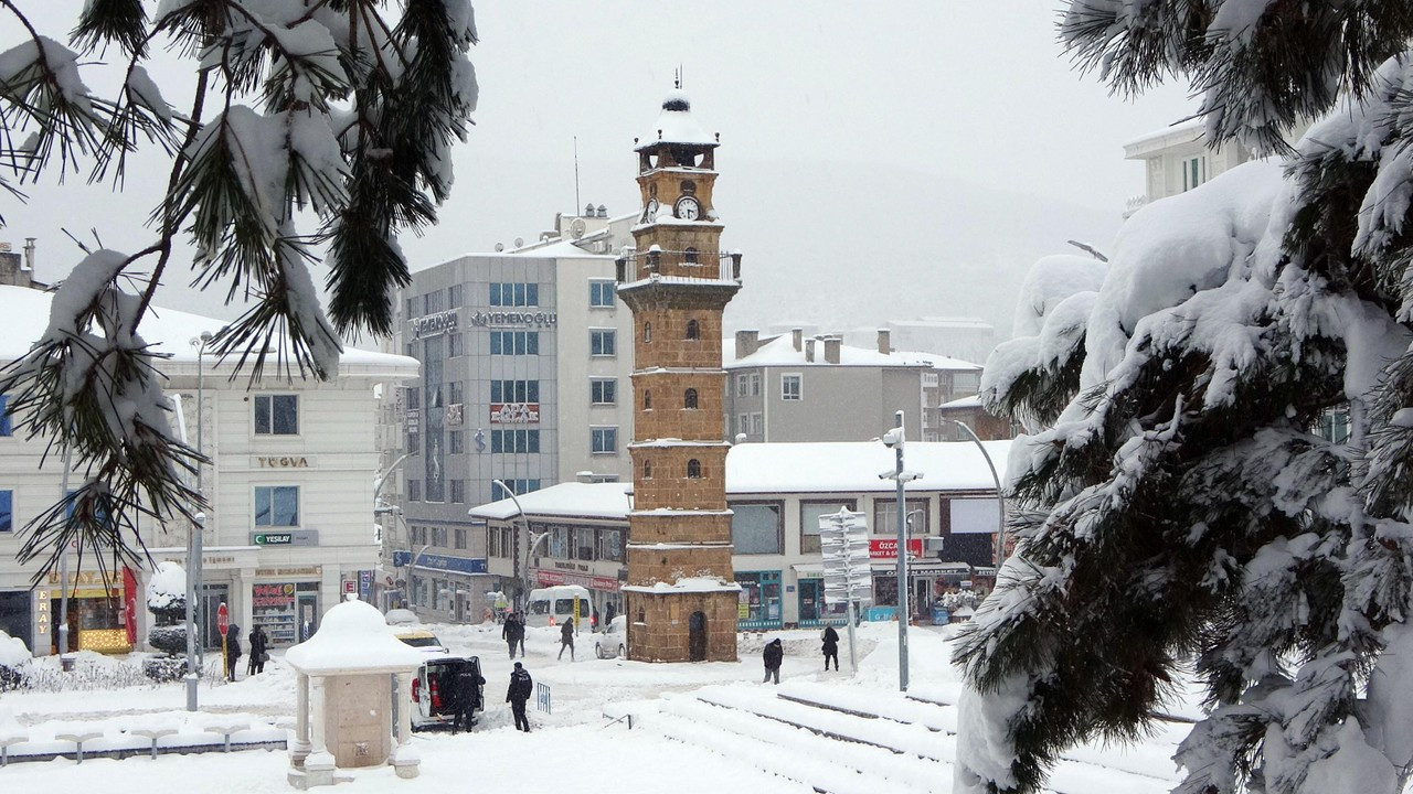 Yozgat'ta 247 köy yolu kardan kapalı