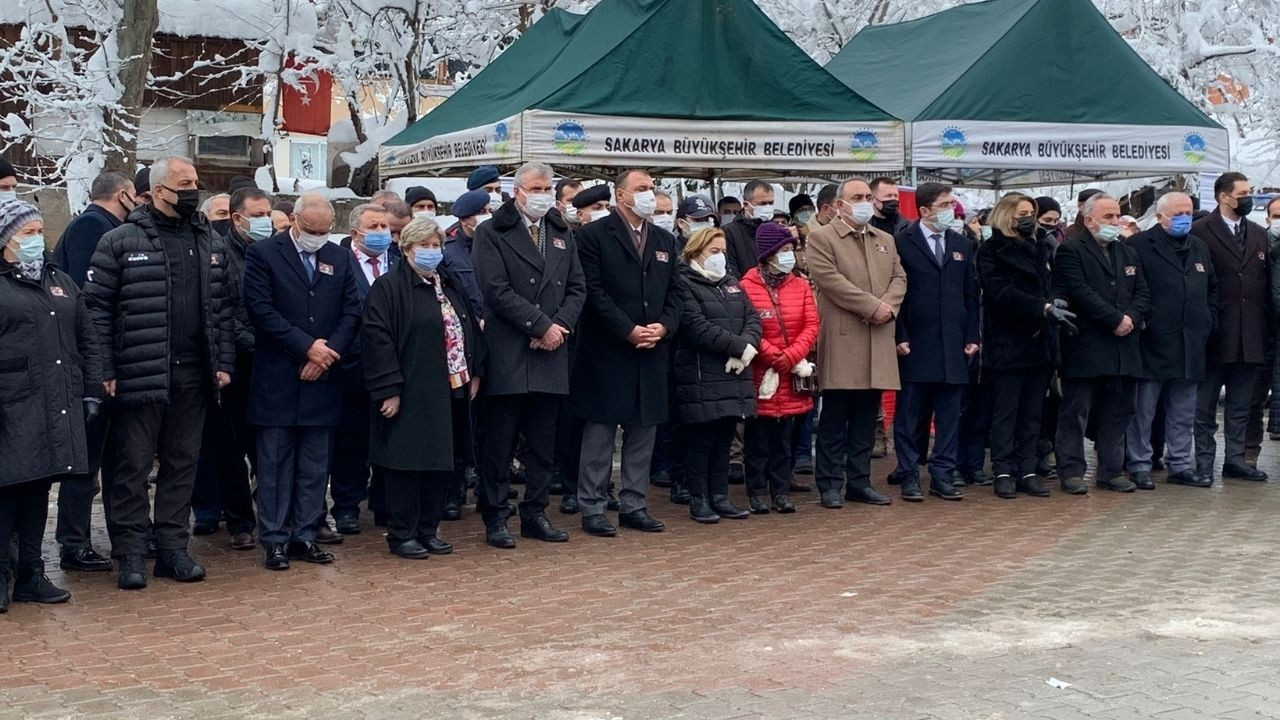 Şehit Gaffar Okkan kabri başında anılıyor