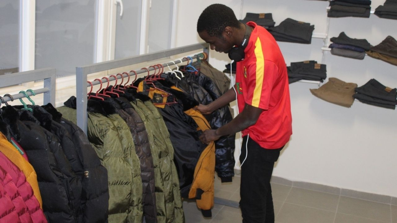 Arifiye'de bir dolap dolusu mutluluk hareketi