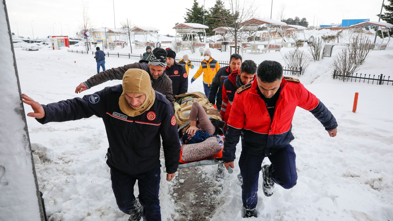 Arnavutköy'de hamile kadını doğuma itfaiye yetiştirdi