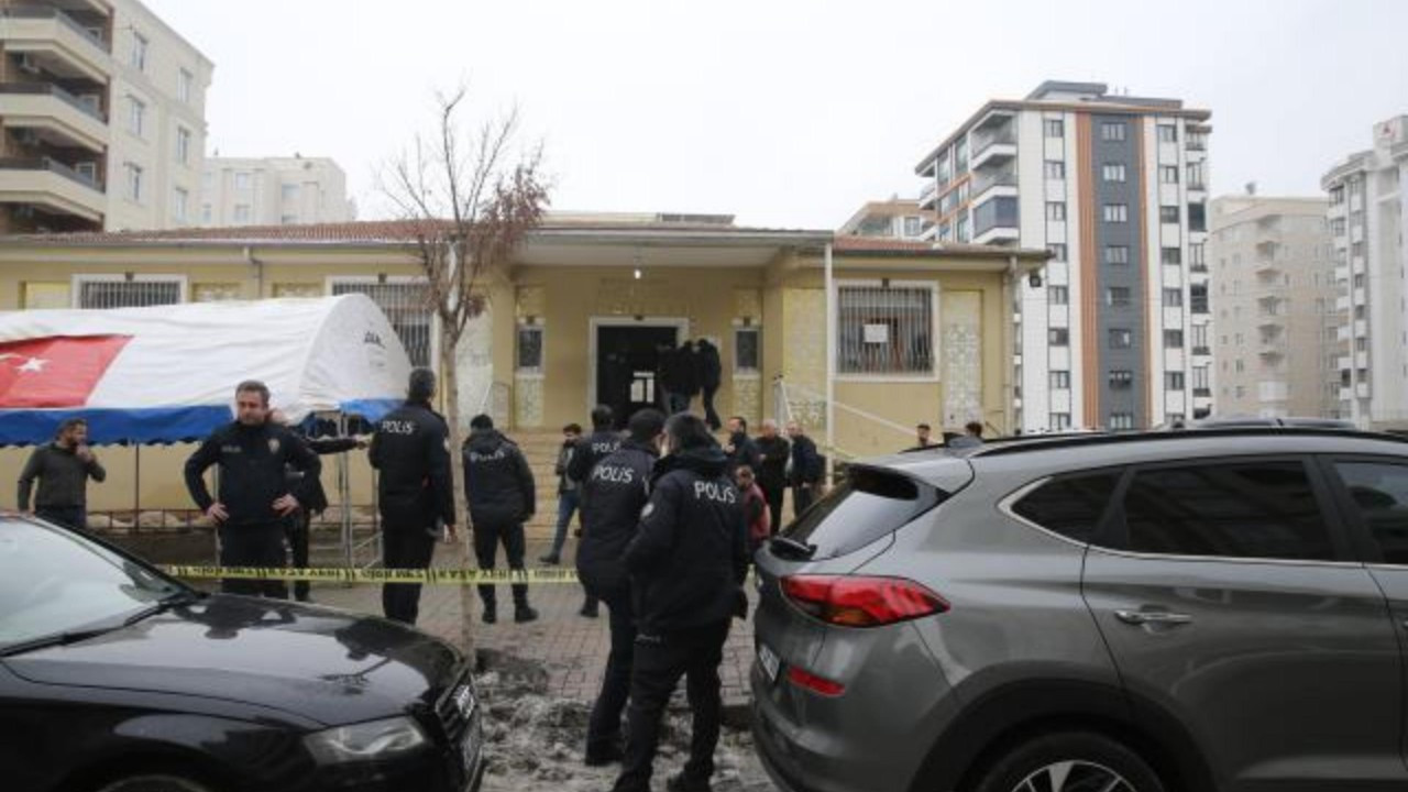 Şanlıurfa’da taziye evine silahlı saldırı : 3 yaralı