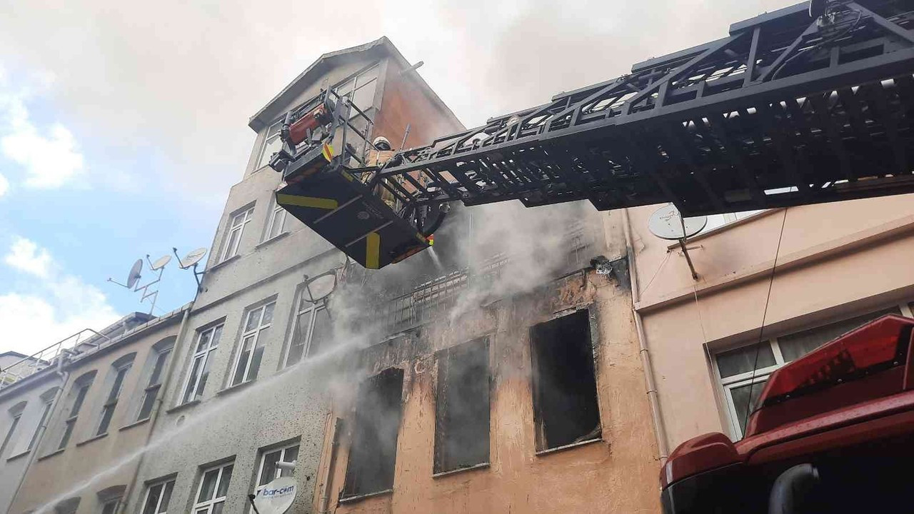 Ortaköy’de feci yangın: 1 ölü