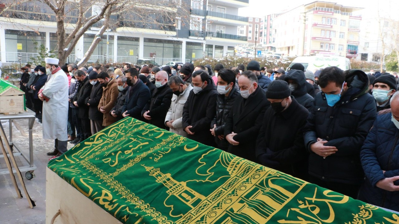 Eski hastane binasından düşerek ölen Şevval, son yolculuğuna uğurlandı