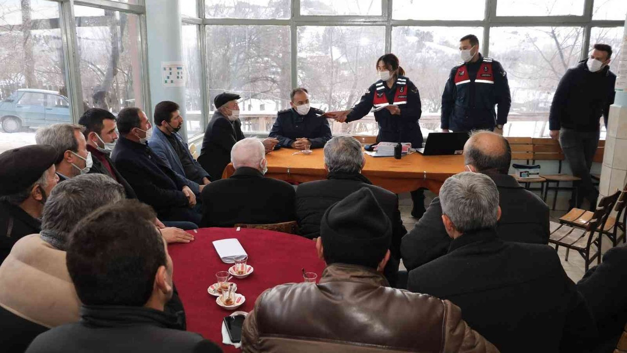 Muhtarlara ailenin korunması ve kadına şiddet anlatıldı