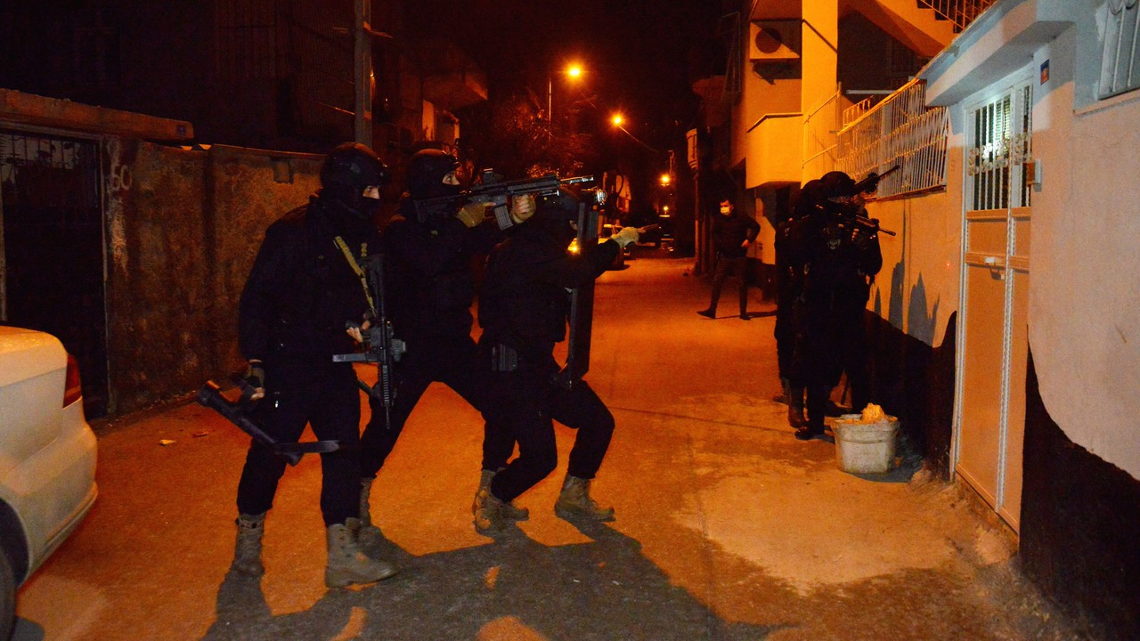 Adana'da 15 Şubat öncesi şafakta terör operasyonu