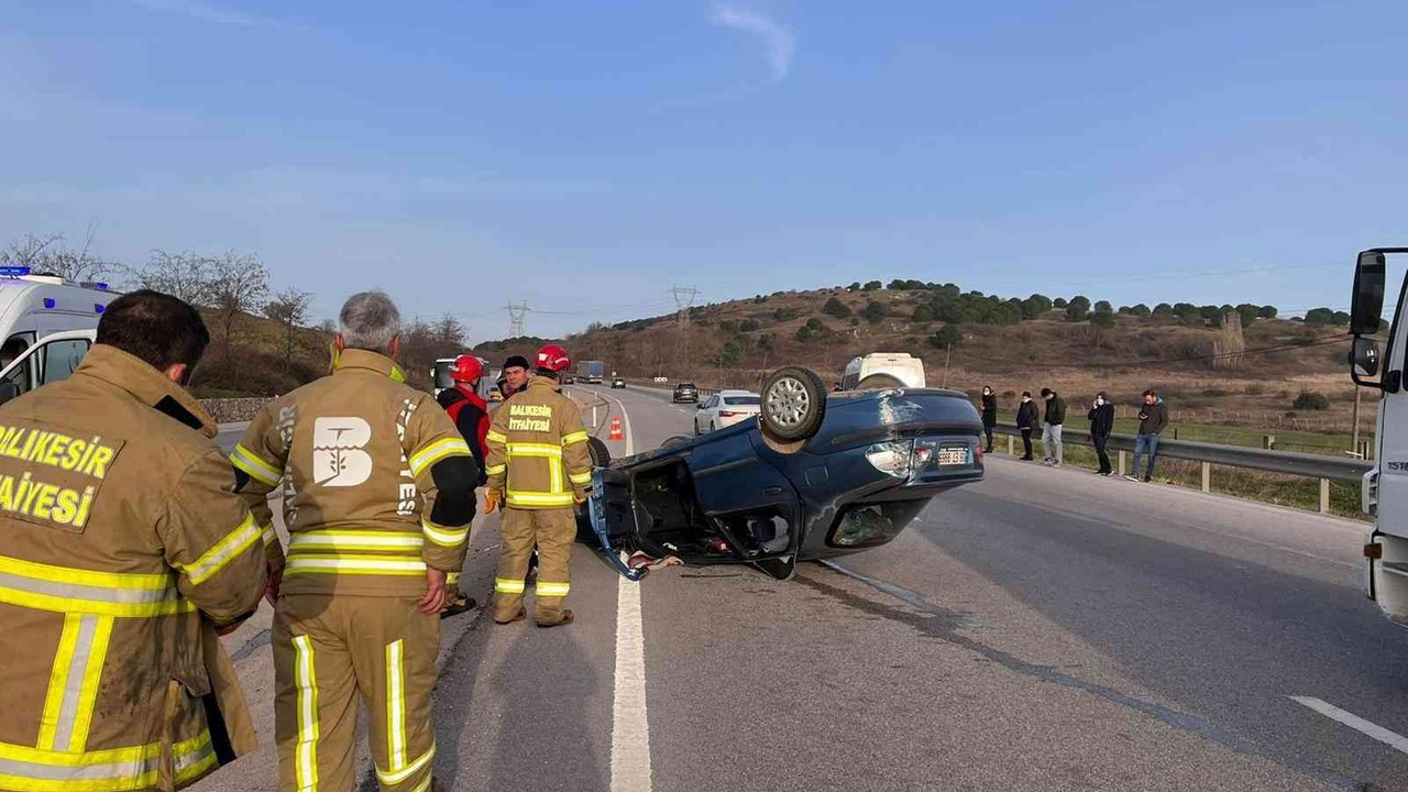 Bandırma’da trafik kazası iki kişi yaralandı