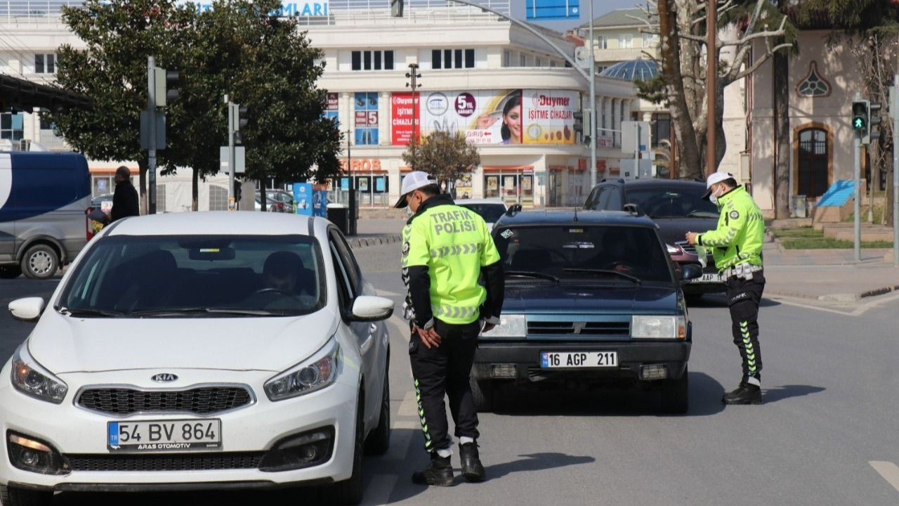 Sakarya'da milyonluk rekor! Alkollü ve ehliyetsiz sürücülere dudak uçuklatan ceza