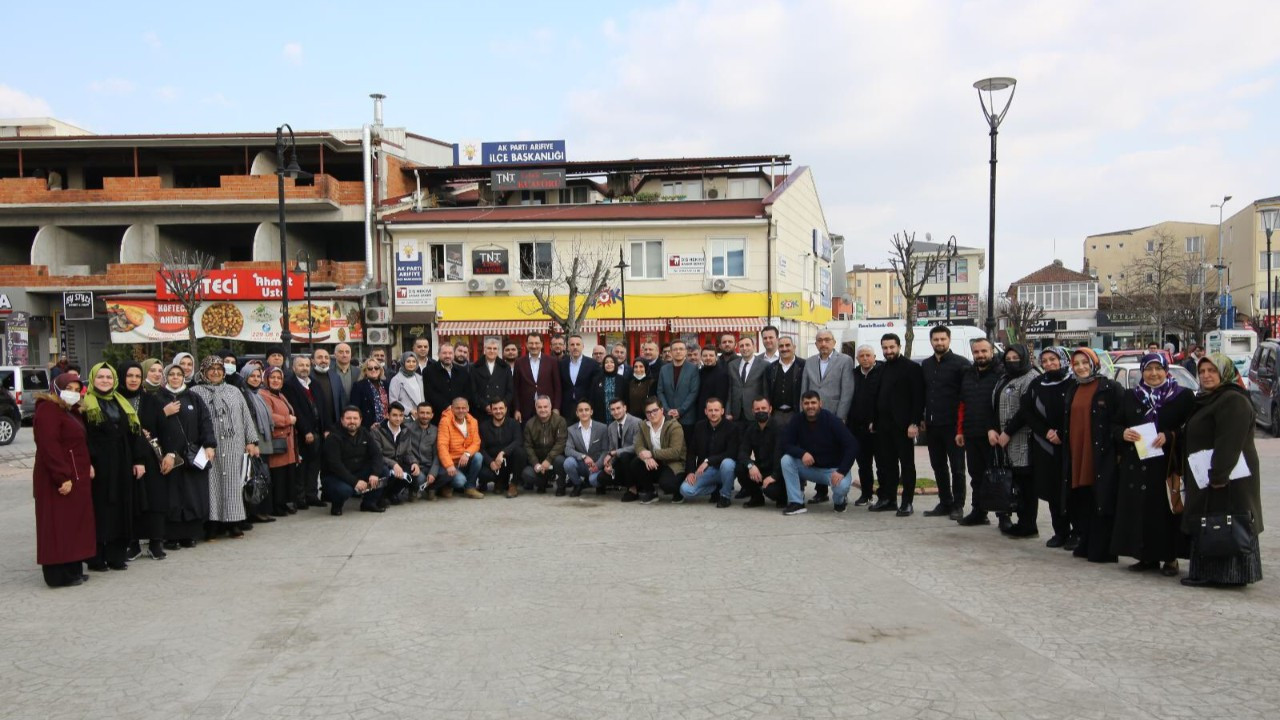 AK Parti’den Arifiye’ye çıkarma