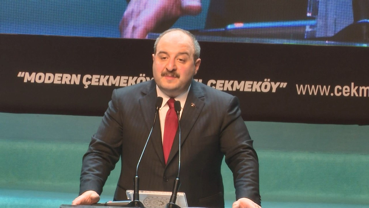 Bakan Varank Çekmeköy'de ödül törenine katıldı