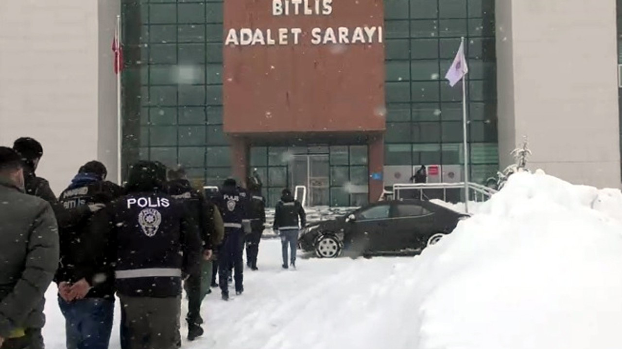 Bitlis'te uyuşturucu operasyonunda 10 tutuklama