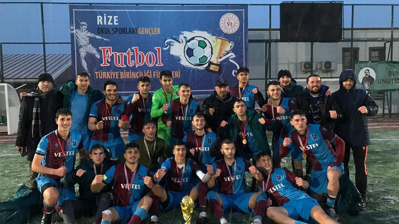 Trabzon 15 Temmuz Şehitleri Anadolu Lisesi, Türkiye şampiyonu oldu