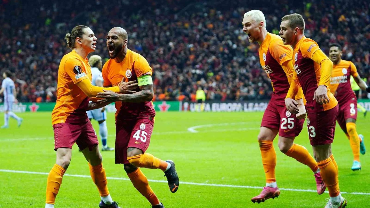 Galatasaray: 1 - Barcelona: 1 (İlk yarı)