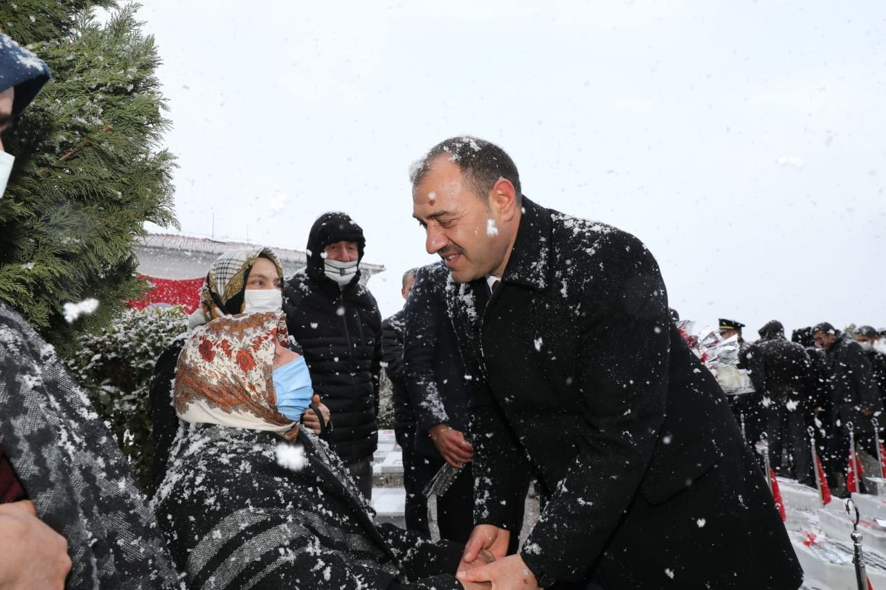 Sakarya'da Çanakkale Zaferi ve şehitleri törenle anıldı - Sayfa 6