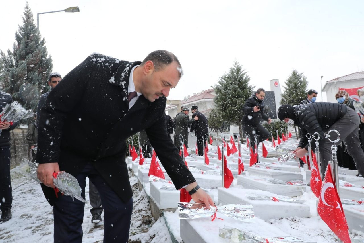 Sakarya'da Çanakkale Zaferi ve şehitleri törenle anıldı - Sayfa 4