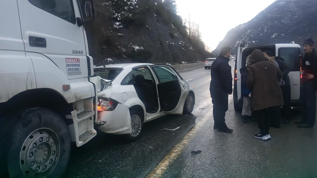 Sakarya'da son 4 günde meydana gelen 16 kazada 22 kişi yaralandı