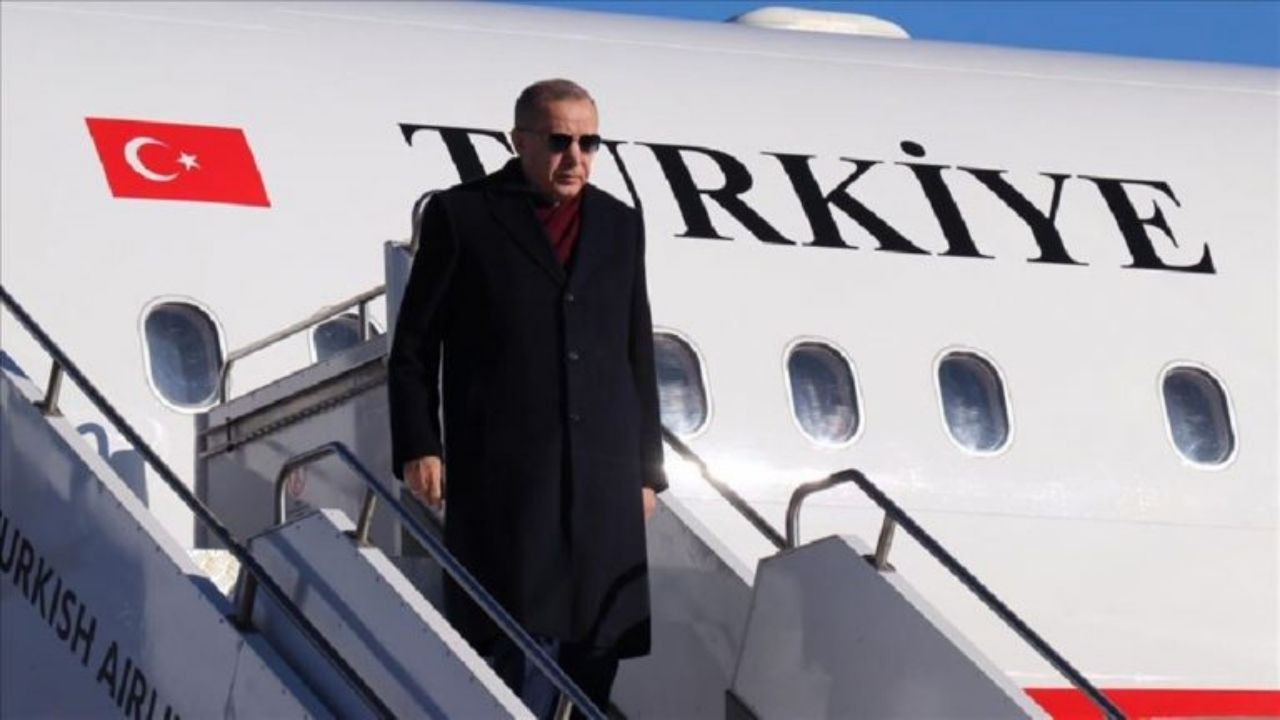 Cumhurbaşkanı Erdoğan, Özbekistan’daki temaslarını tamamlayarak yurda döndü