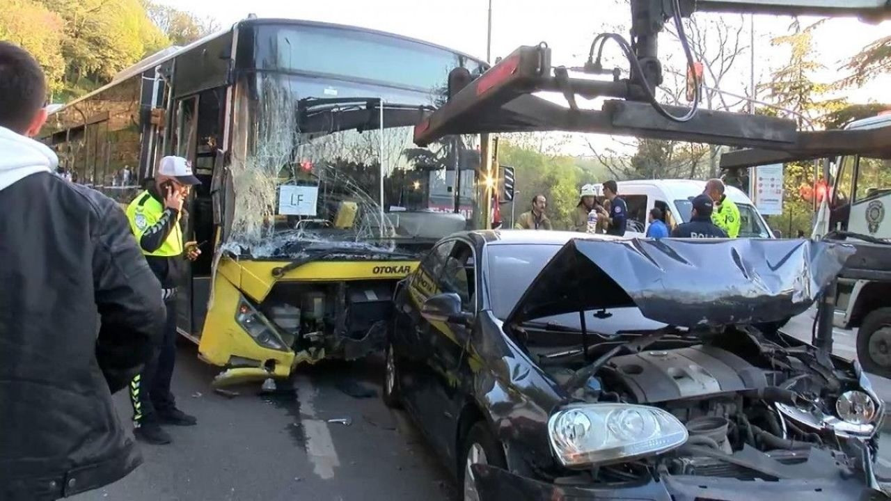 Sarıyer'de şoförsüz İETT otobüsü 15 araca çarptı