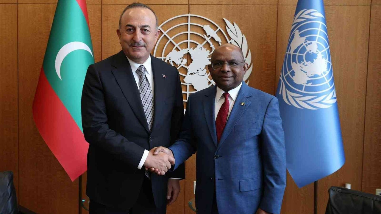 Bakan Çavuşoğlu, BM 76. Genel Kurul Başkanı Shahid ile bir araya geldi