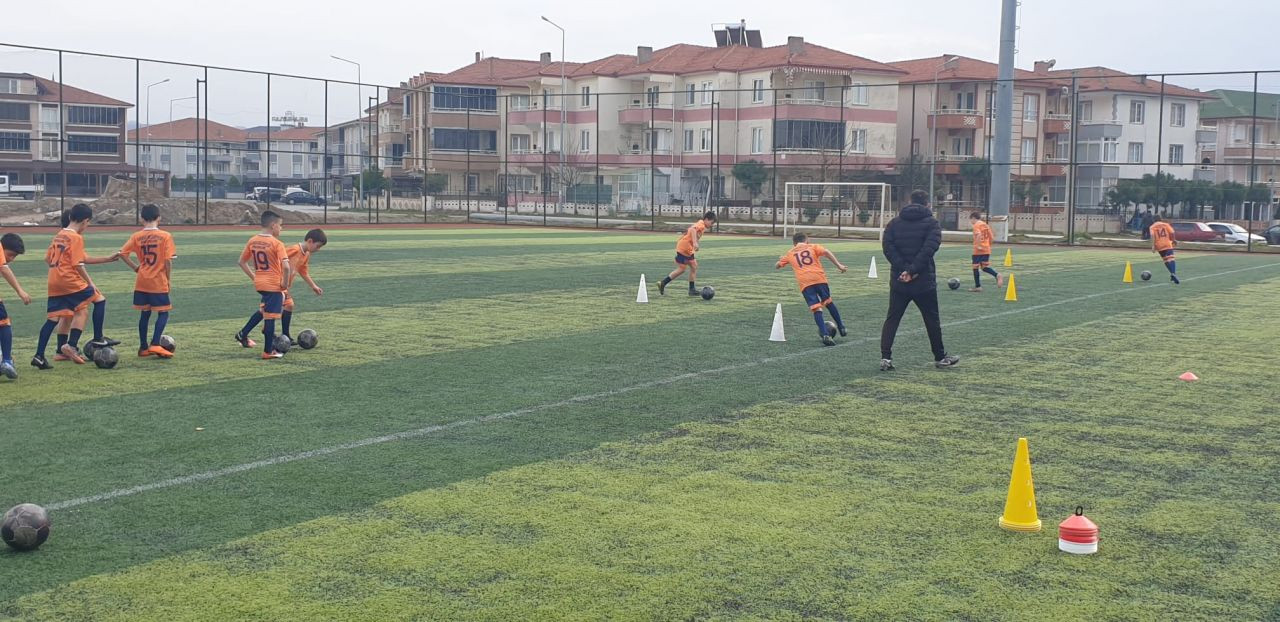 “Karasu Belediyesi Spor Okulları Gözde Kulüpler Arasında” - Sayfa 6