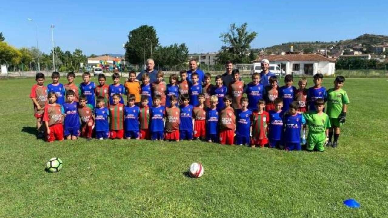 1308 Osmaneli Belediye Spor ve Sakarya Erenler Futbol Kulübü alt yapılarından hazırlık maçı