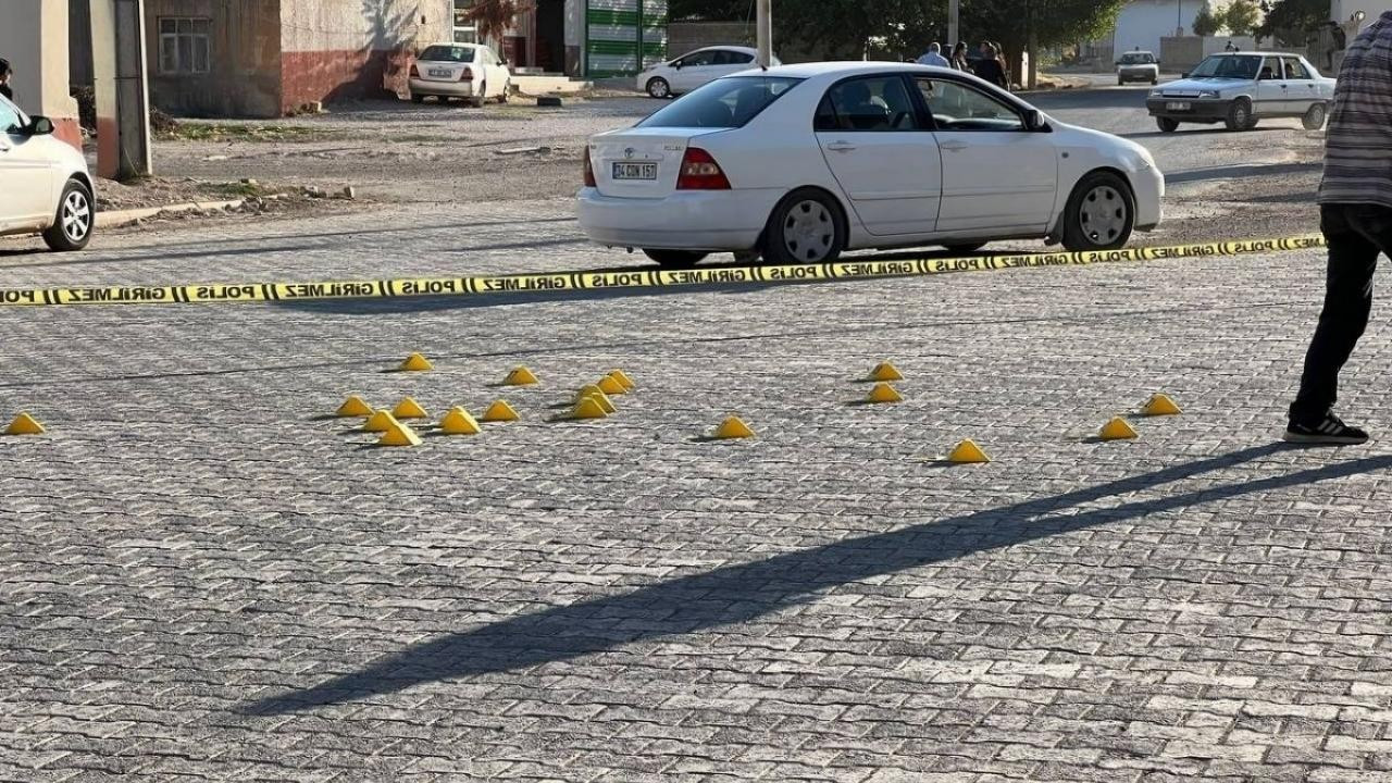 Şanlıurfa'da bir kadın, yasak aşk yaşadığı adamı sokak ortasında öldürdü