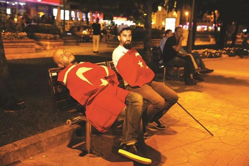 Fotoğraflarla 15 Temmuz hain darbe girişiminde Sakarya'da yaşananlar - Sayfa 10