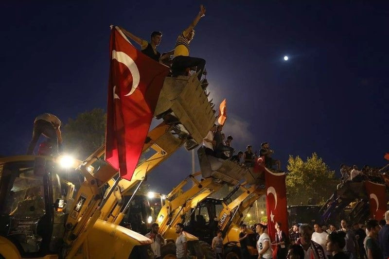 Fotoğraflarla 15 Temmuz hain darbe girişiminde Sakarya'da yaşananlar - Sayfa 8