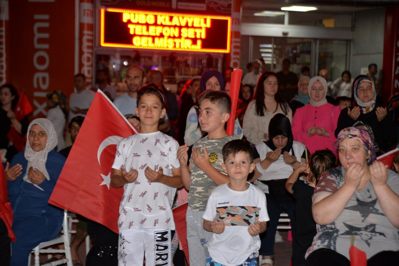 Hendek Coşkuyla Tek Yürek Oldu - Sayfa 15