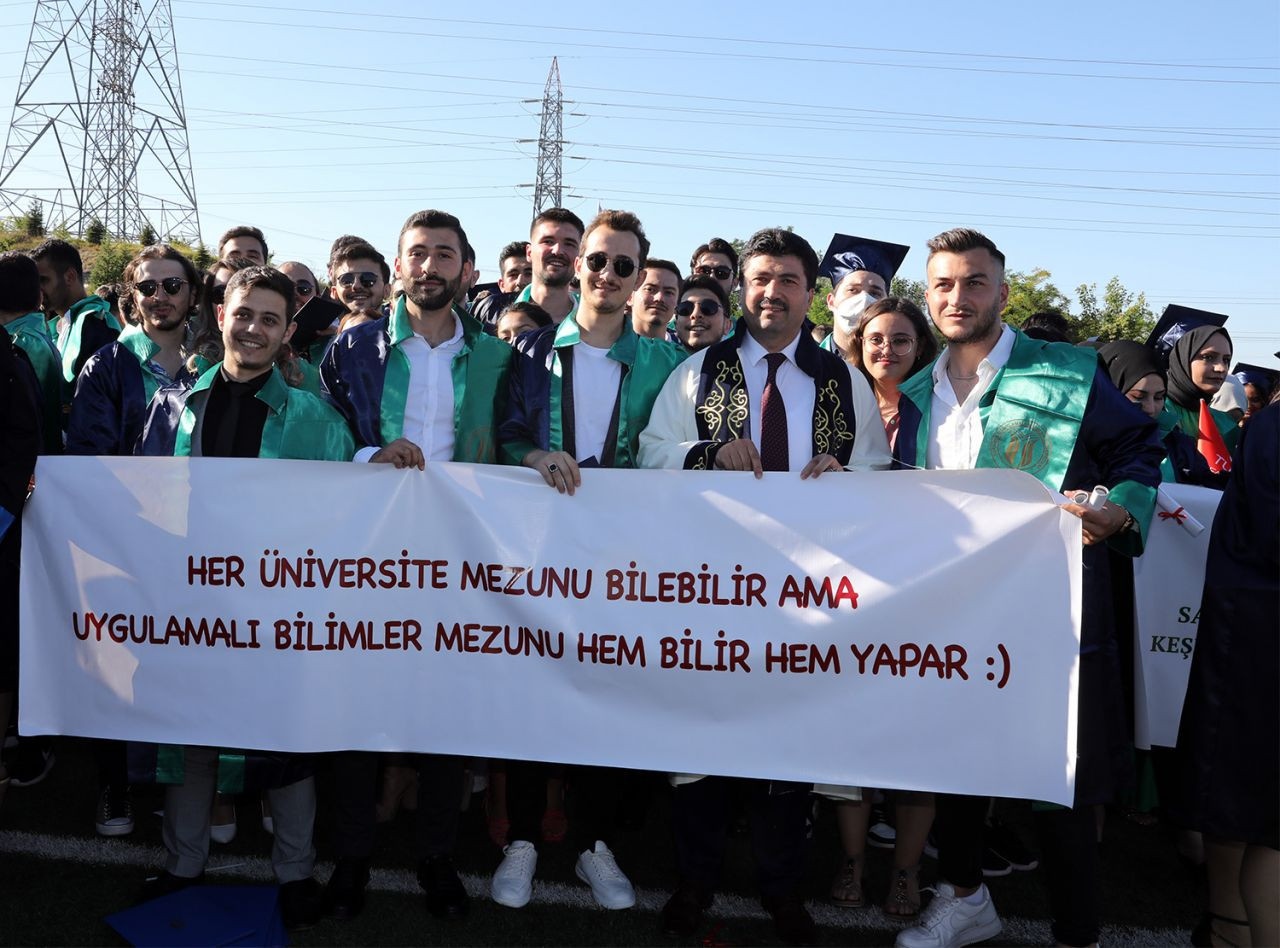 SUBÜ mezunlarını coşkulu törenle uğurladı - Sayfa 2
