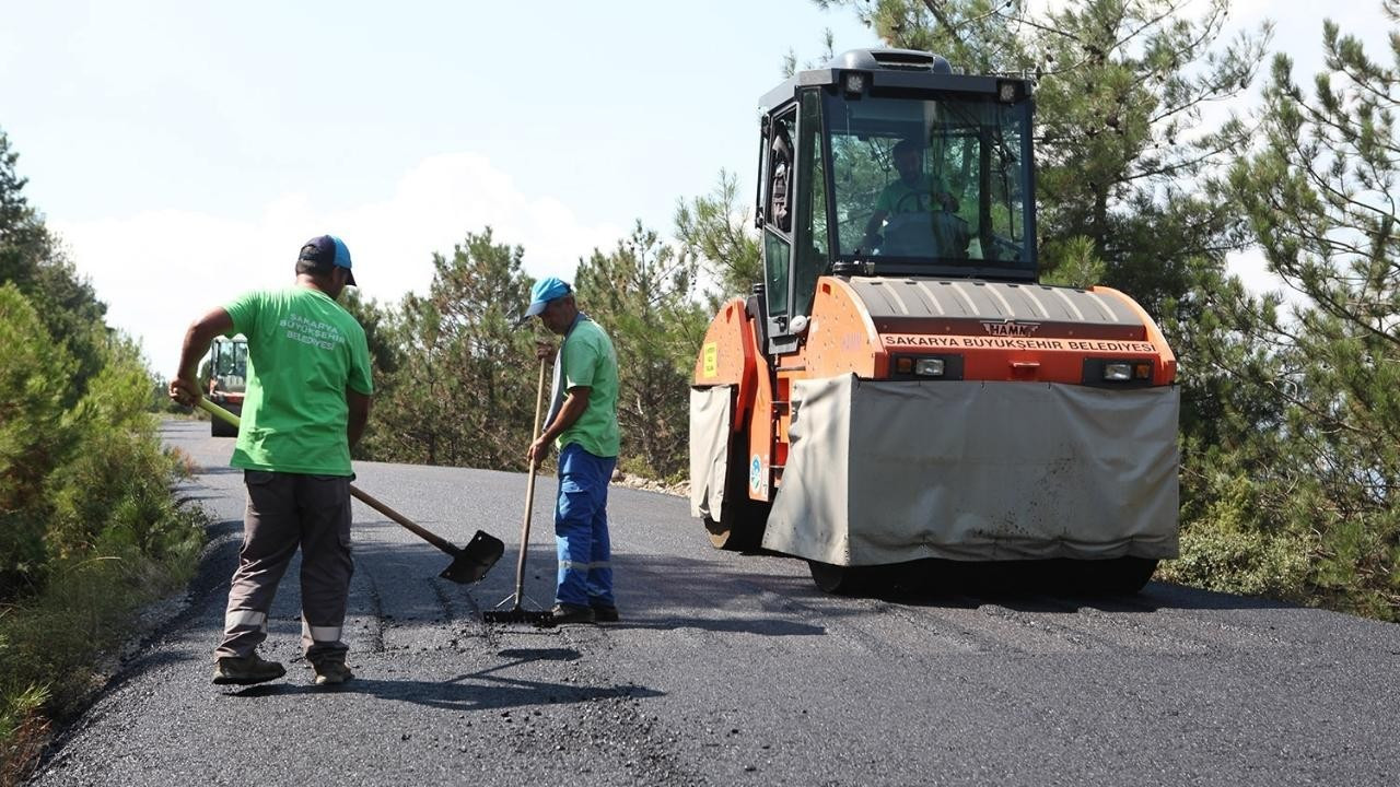 Geyve’de asfalt çalışmaları hızla devam ediyor