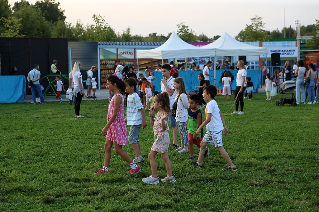 Geleneksel Çocuk Şenliğinde minikler çok eğlendi - Sayfa 5