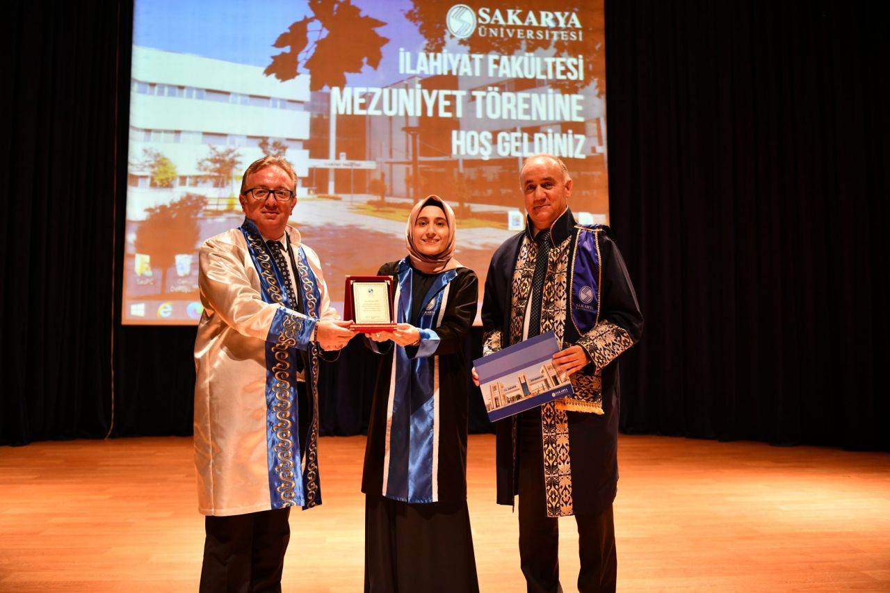 İlahiyat Fakültesi Mezuniyet Töreni Gerçekleştirildi - Sayfa 7