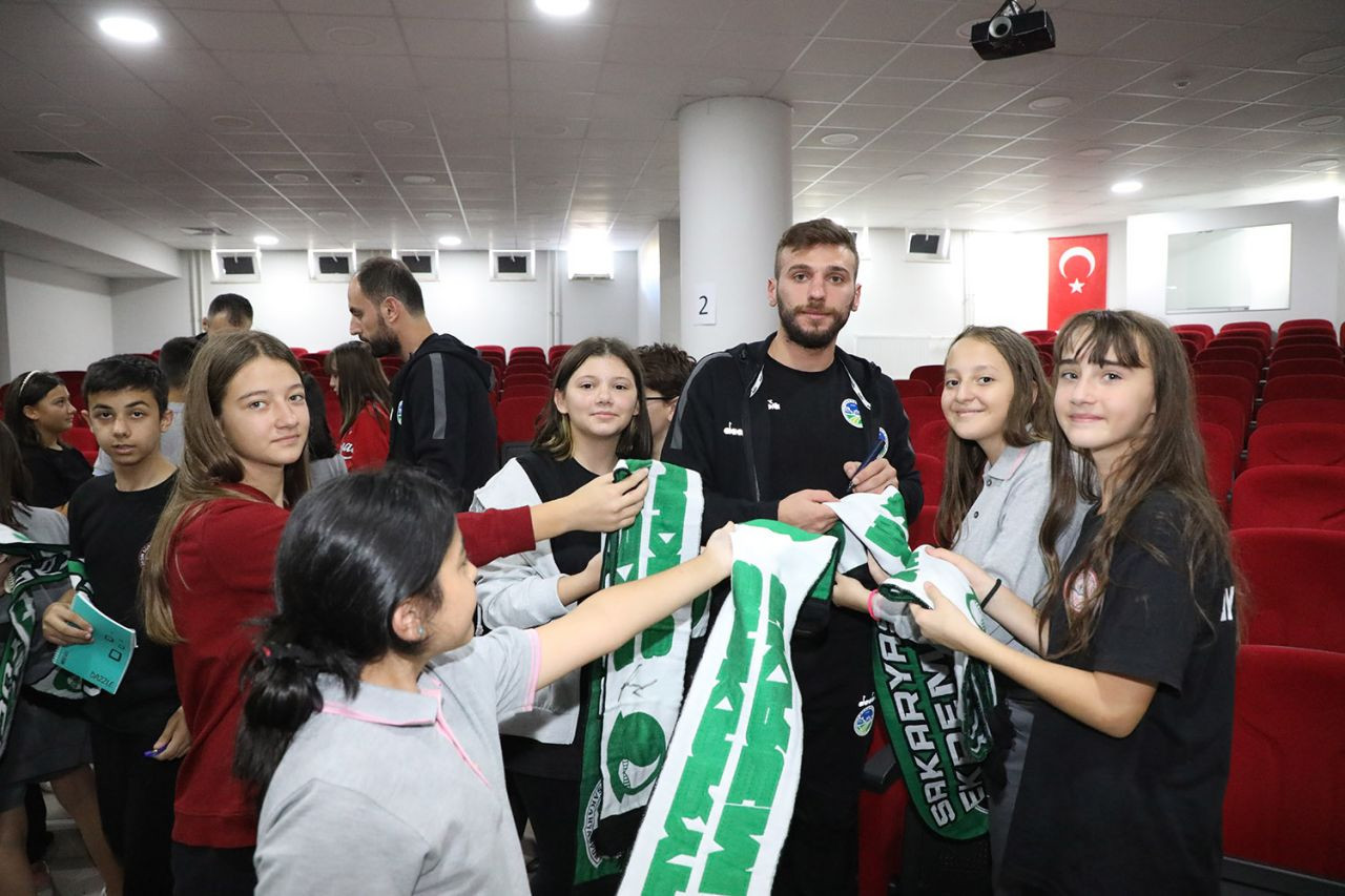 Hentbol takımına coşkulu karşılama - Sayfa 8